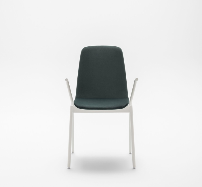 Ulti handels metal leg chair front