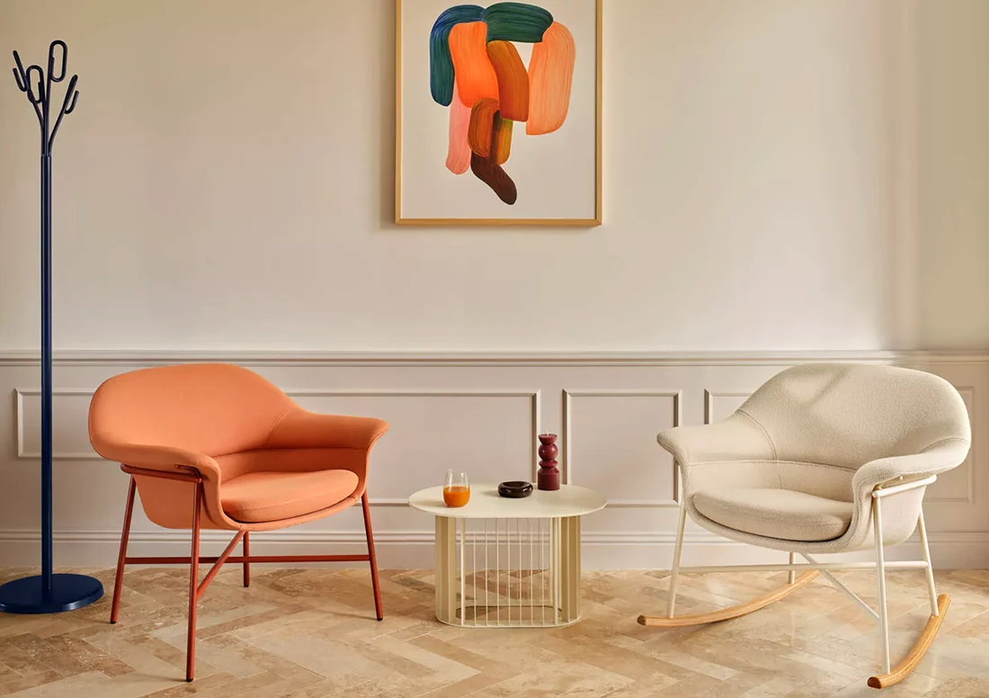 roll table with ismo chairs